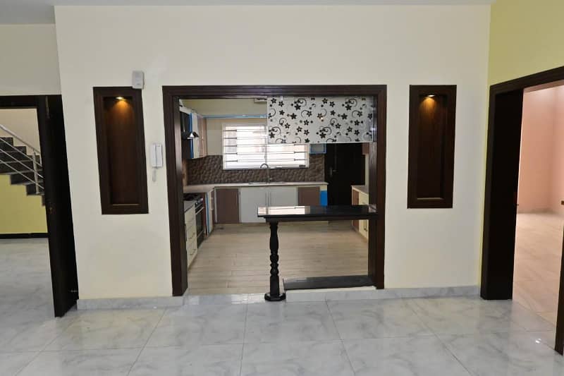 1 Kanal house (with gas) for sale in Sector C, New Shaheen Block 7