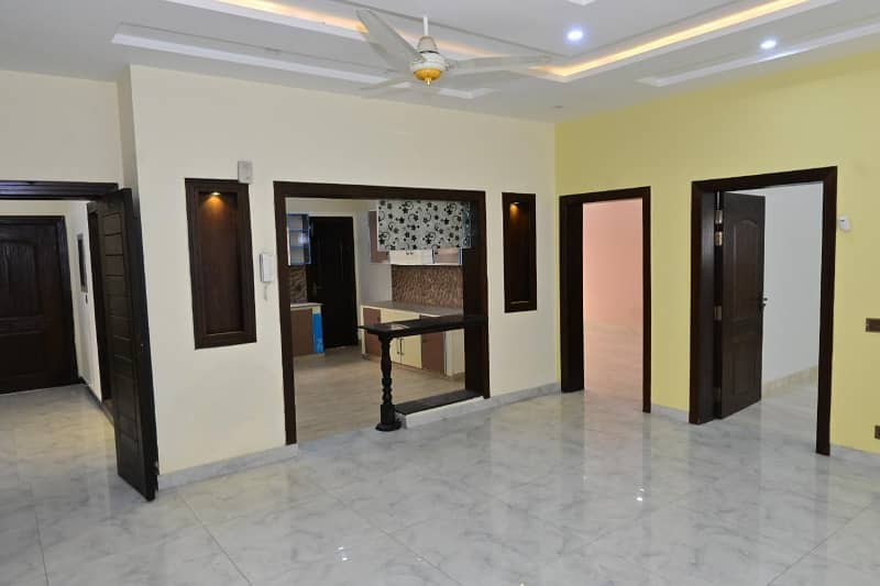 1 Kanal house (with gas) for sale in Sector C, New Shaheen Block 21