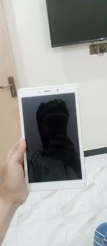 Samsung Galaxy Tab A 2/32gb Condition New with Box 3