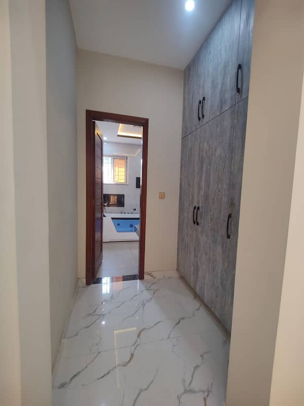 Brand New 1 Kanal Luxury Upper Portion Available For Rent in Gulbahar Block Bahria Town Lahore 8