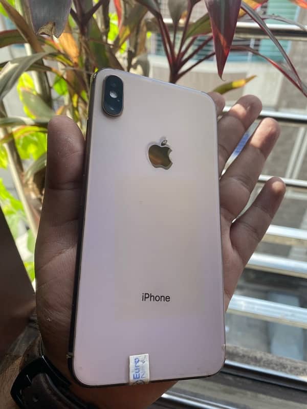 iphone xs max  pta approved 3