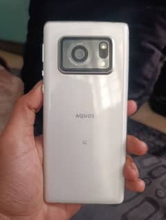 Sharp Aquos r6