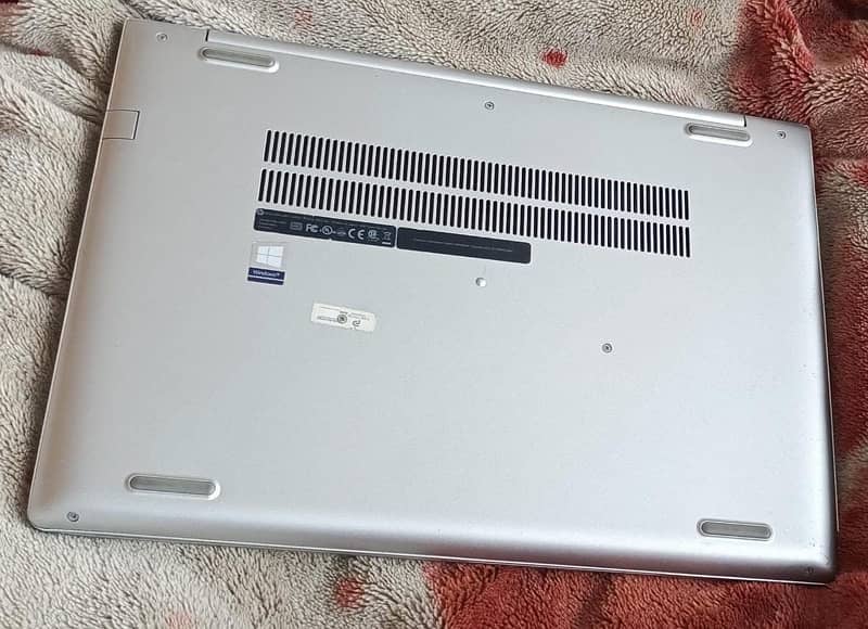 Urgent sell HP laptop i3 8th generation 4