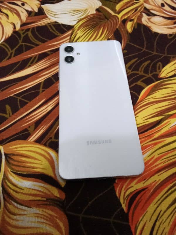 Samsung Galaxy A05 4GB 64GB 1