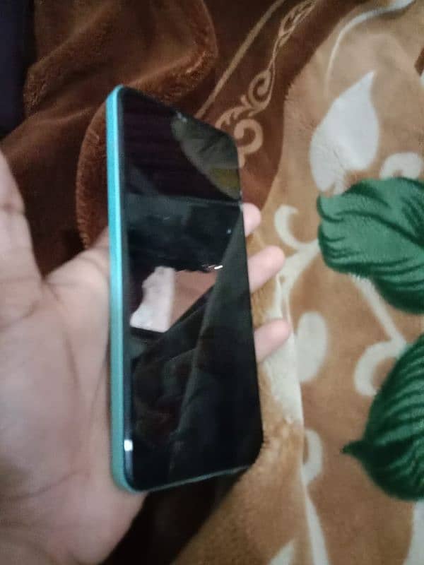 realme C51 4/128 1