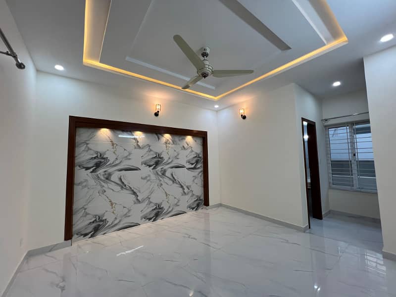 Size 35x70 Full House For Rent In G-13 Islamabad 2