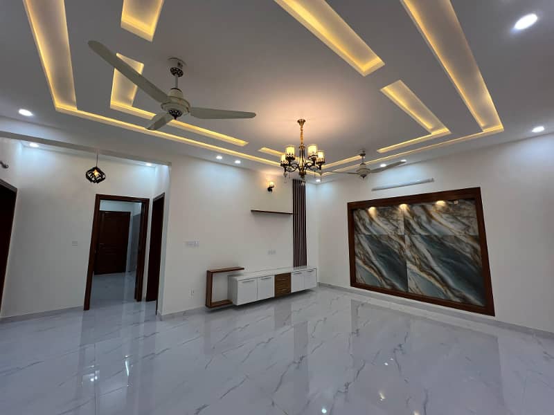 Size 35x70 Full House For Rent In G-13 Islamabad 5