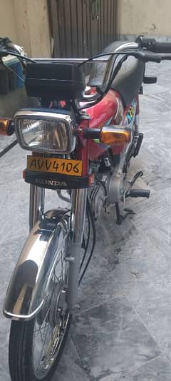 HONDA CD 70 JUST 5600 KM DRIVING NEW BIKE  gujranwala number