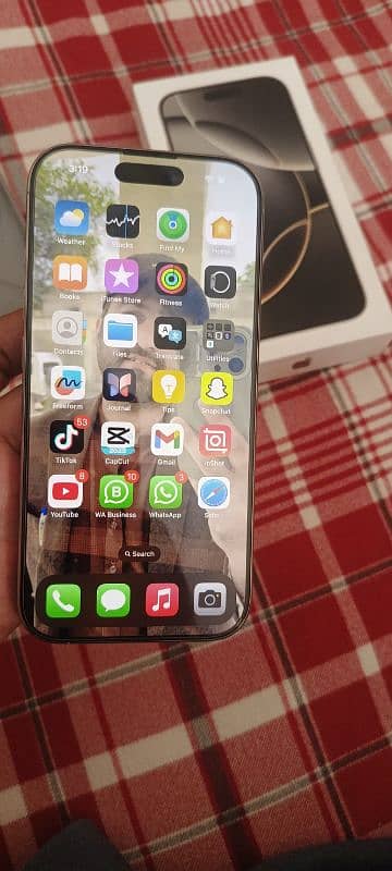 I phone 16 pro Jv new condition 512 GB All okay price final ha 8