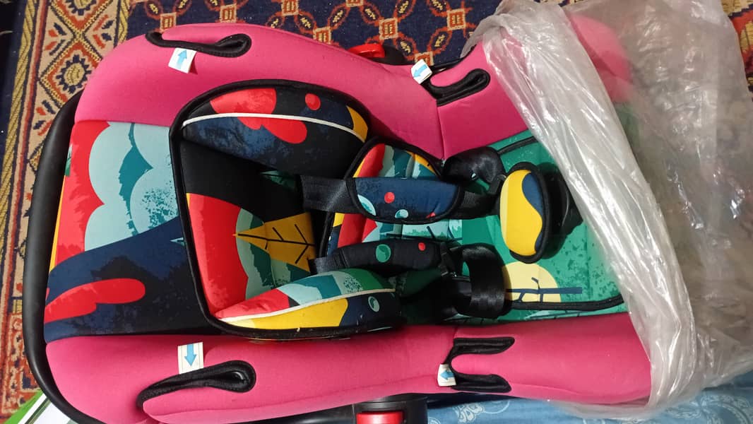 Tinnies Baby Car seat 2