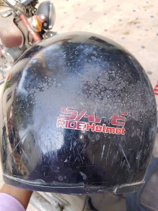 Safe Ride Company Used Helmet Available For Sale In Gulistan-E-Johuar 3