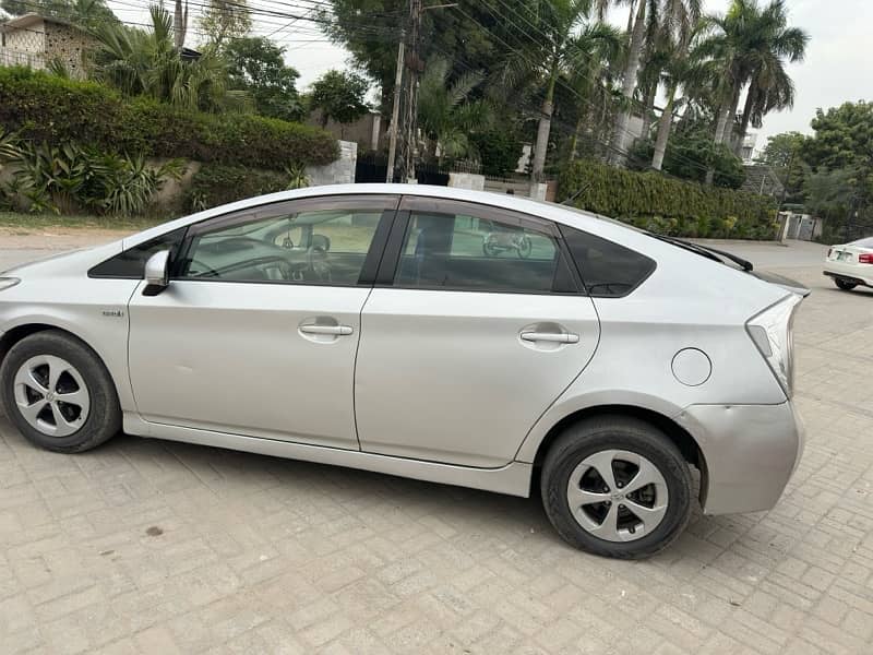 Toyota Prius 2012 6