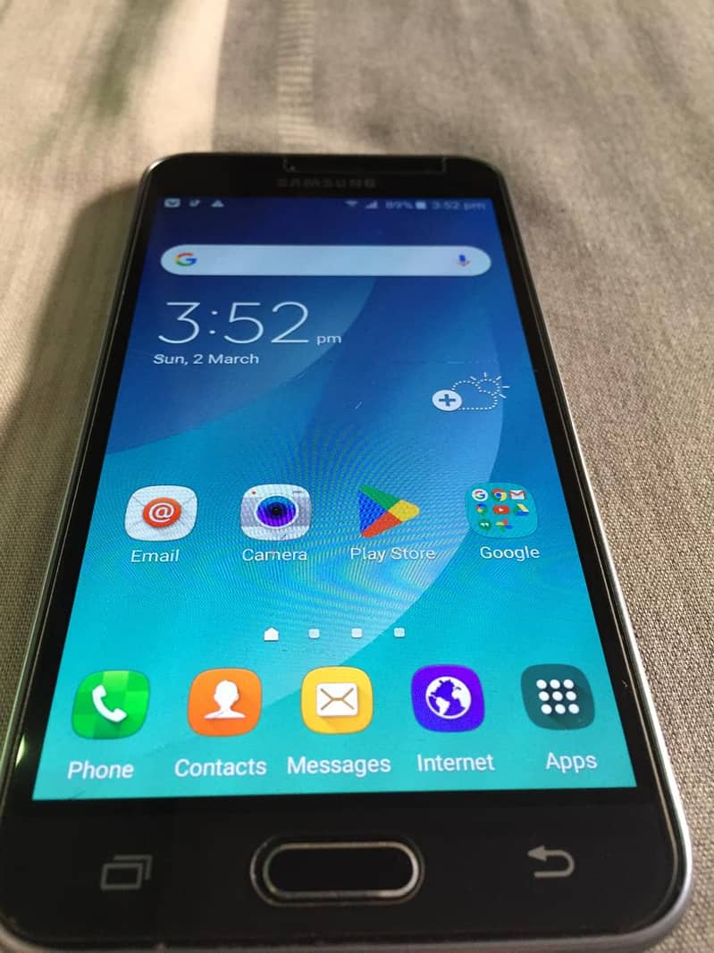 urgent sale samsung galaxy J3 6 0