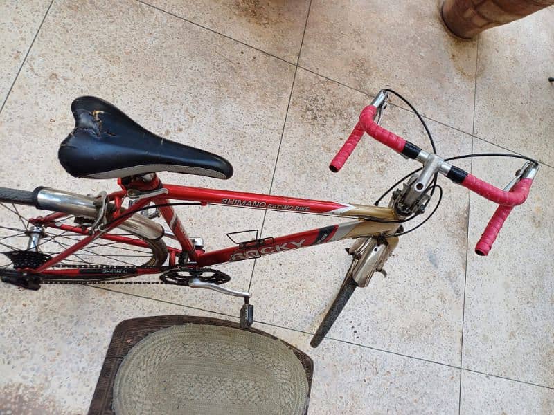 Road bike available for sale 3