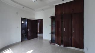 10 Marla Upper Portion Available For Rent