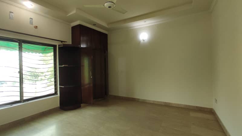 10 Marla Upper Portion Available For Rent 8