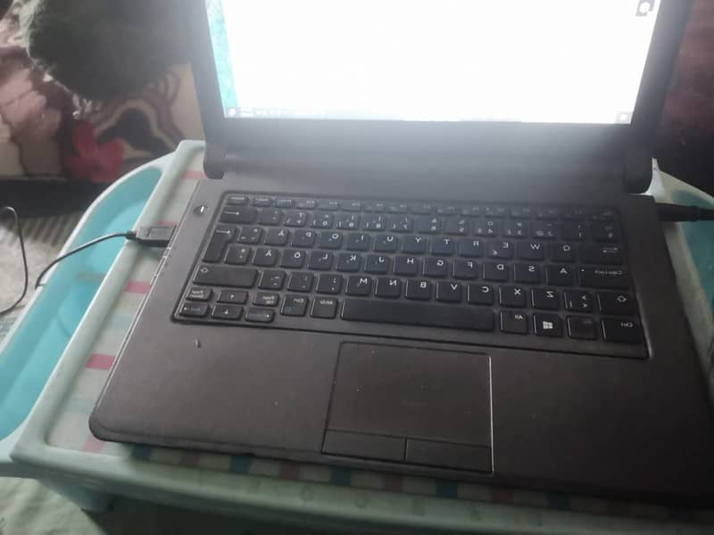 Dell Latitude 3340 0