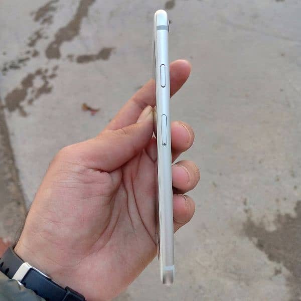 Iphone 6 ( Urgent sell ) 4