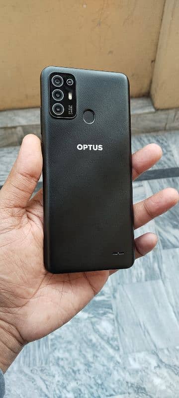 OPTUS Android Smartphone With 2/32 Non Pta Available For Sale! 1