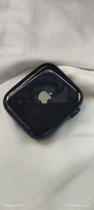 urgent sale apple series 6 watch 4