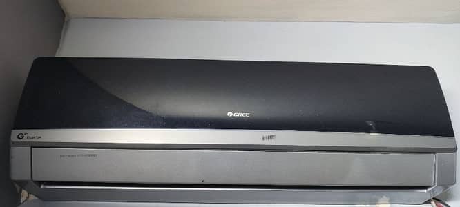 Gree G10 Invertor AC in Mint / 100% working condition
