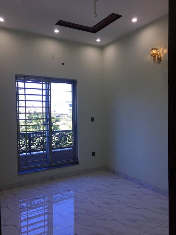 5 MARLA BRAND NEW HOUSE FOR RENT 17