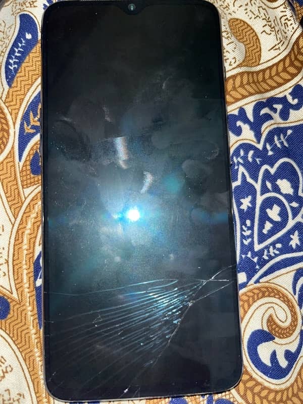 One Plus 7 Back glass broken panel change for sale just in 23k 2