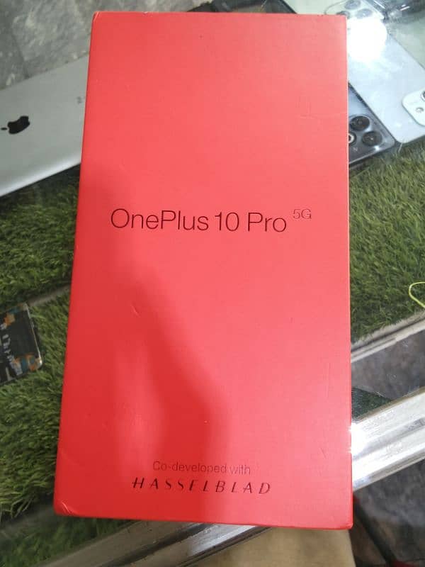 One plus 10 pro 5G with box Non PTA 12/256 4