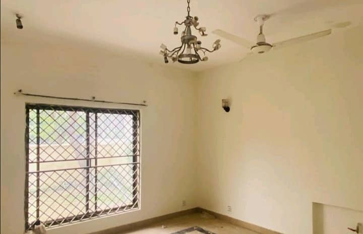 Buy A 10 Marla Upper Portion For rent In Allama Iqbal Town - Gulshan Block 3