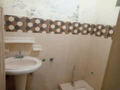 1 room washroom available for rent in khanna pull sanam chok