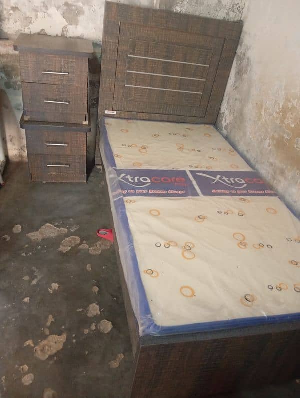 Bud new condition only 2 months use 10/9 sath matres side tables 2 ha 3