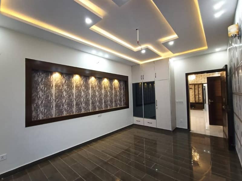 10 Marla Brand New House for Rent In Bahria Town - Block Overseas B Canal Road Lahore 8