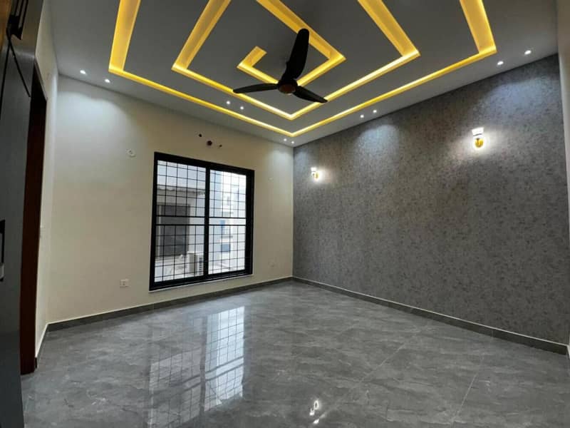 5 Marla Brand New House For Rent In Bahria Town - Block CC Canal Road Lahore 5