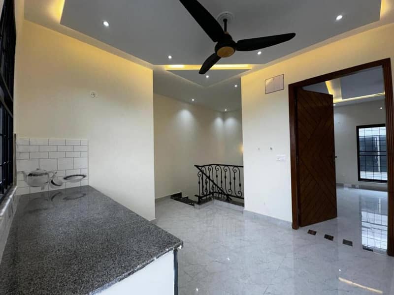 5 Marla Brand New House For Rent In Bahria Town - Block CC Canal Road Lahore 11