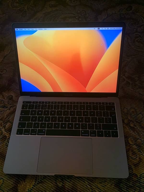 selling macbook pro 2017 4