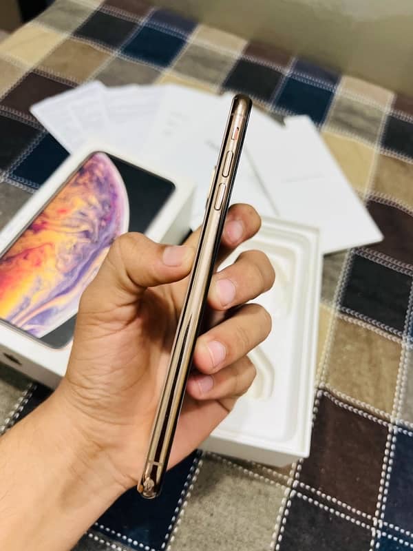 iPhone xs max 256gb Dual Physical Approved 5