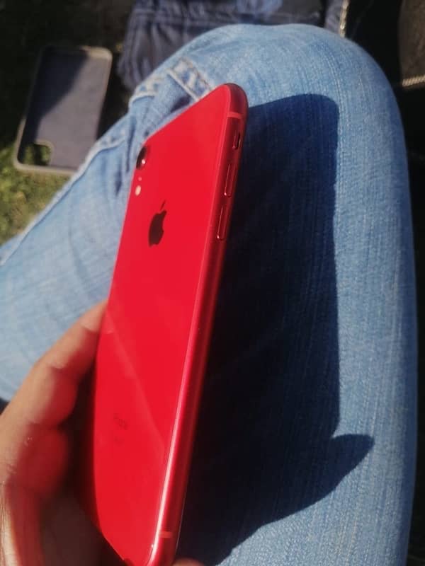 iPhone XR 128 2