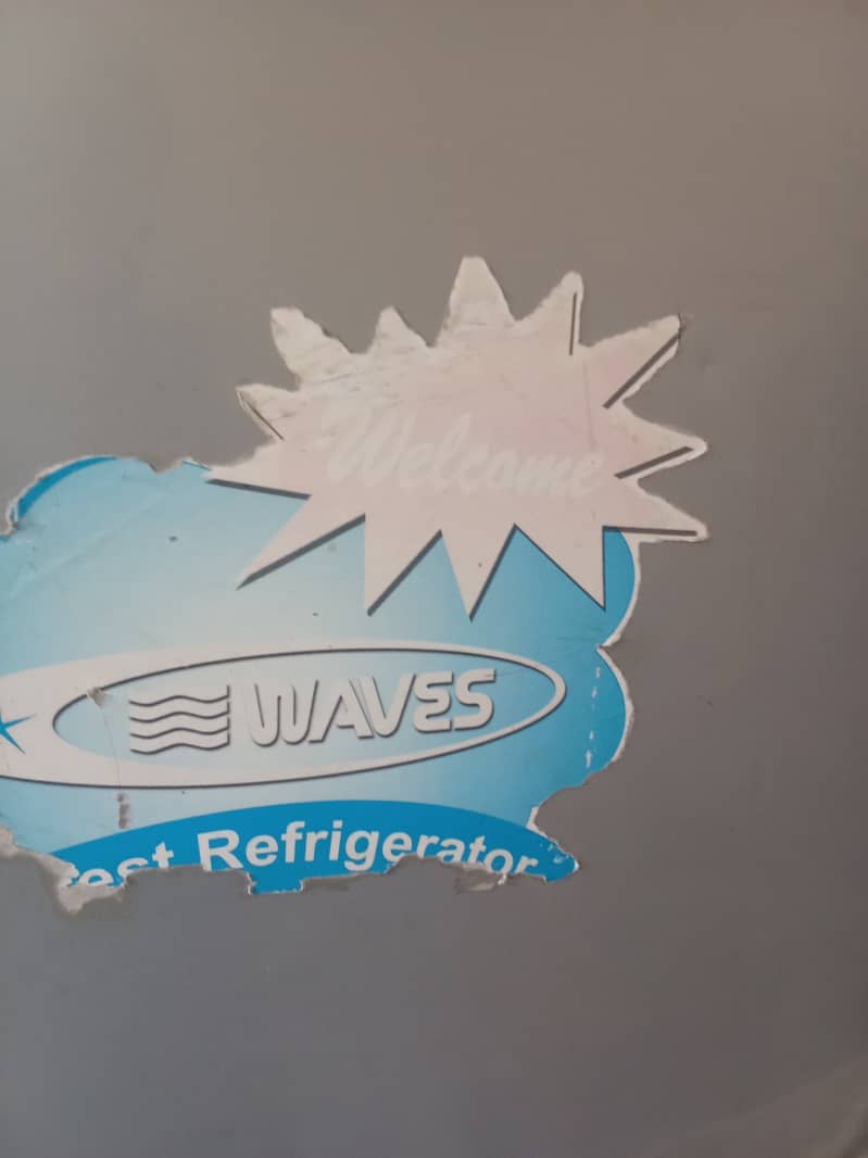 Waves 2nd Hand refrigrator 1