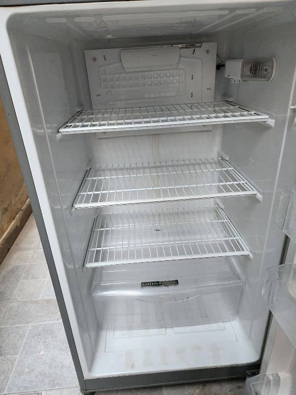 PEL REFRIGERATOR 1