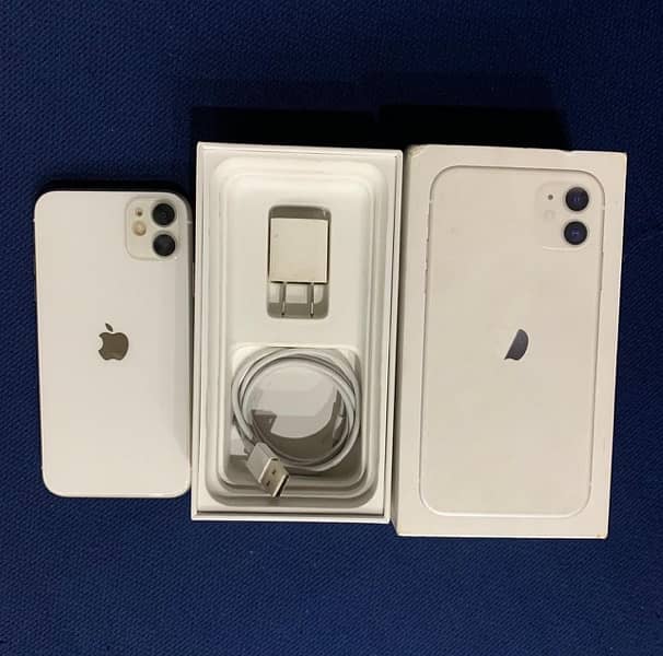 iphone 11 64GB with box 0