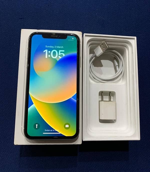 iphone 11 64GB with box 1