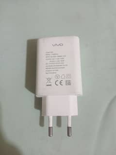 vivo 100% orgnal box pulled adapter for sale 2amper 18 watt