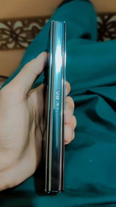 Samsung Galaxy z fold 4 3