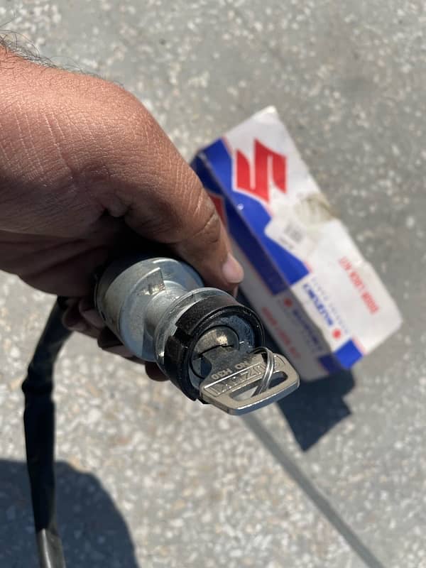 Suzuki Mehran orignal ignition starter switch 2