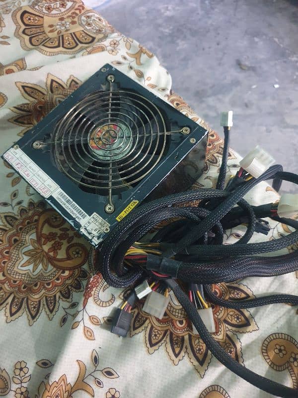 Thermal Take 500 Watt Gamimg Power Supply 2