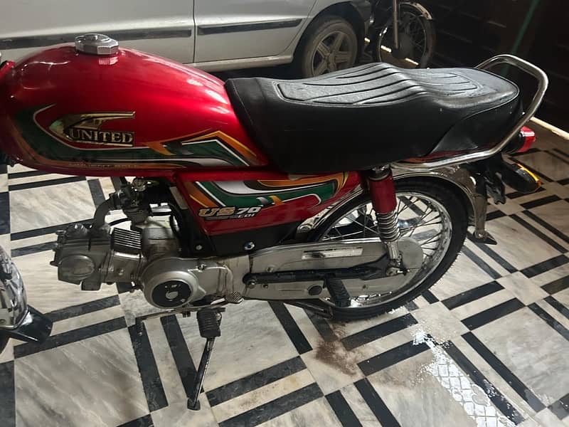 hi i am selling my bike united 70 2022 model 9