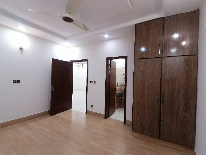 Premium Corner 10 Marla House Is Available For sale In Lahore 28