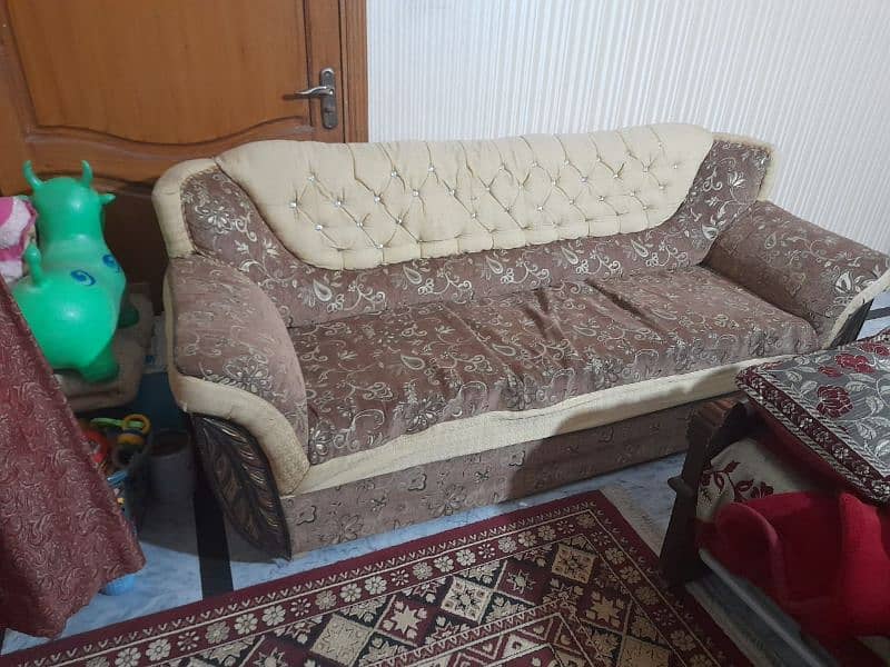 3 seater sofa 0