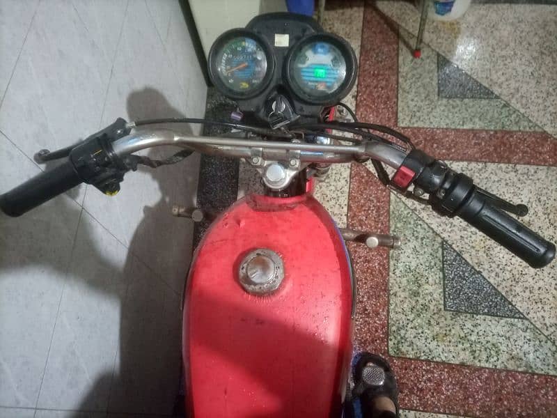 United 100 CC 3