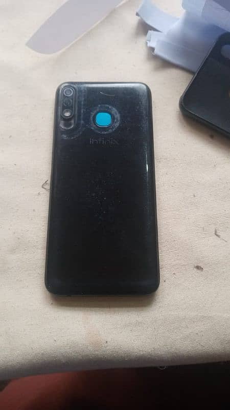 Infinix hot 8 32 gb all ok only mobile 2